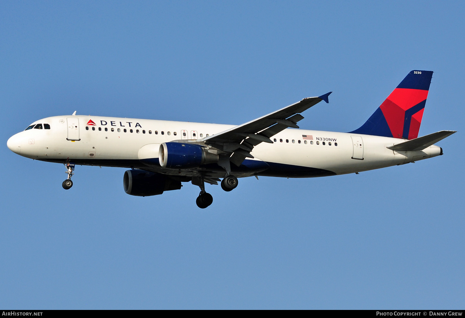 Aircraft Photo of N330NW | Airbus A320-211 | Delta Air Lines | AirHistory.net #154789