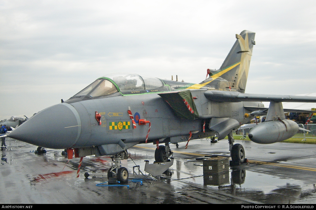 Aircraft Photo of ZA564 | Panavia Tornado GR4 | UK - Air Force | AirHistory.net #154802