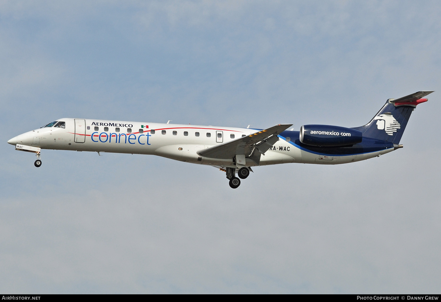Aircraft Photo of XA-WAC | Embraer ERJ-145LR (EMB-145LR) | AeroMéxico Connect | AirHistory.net #154824