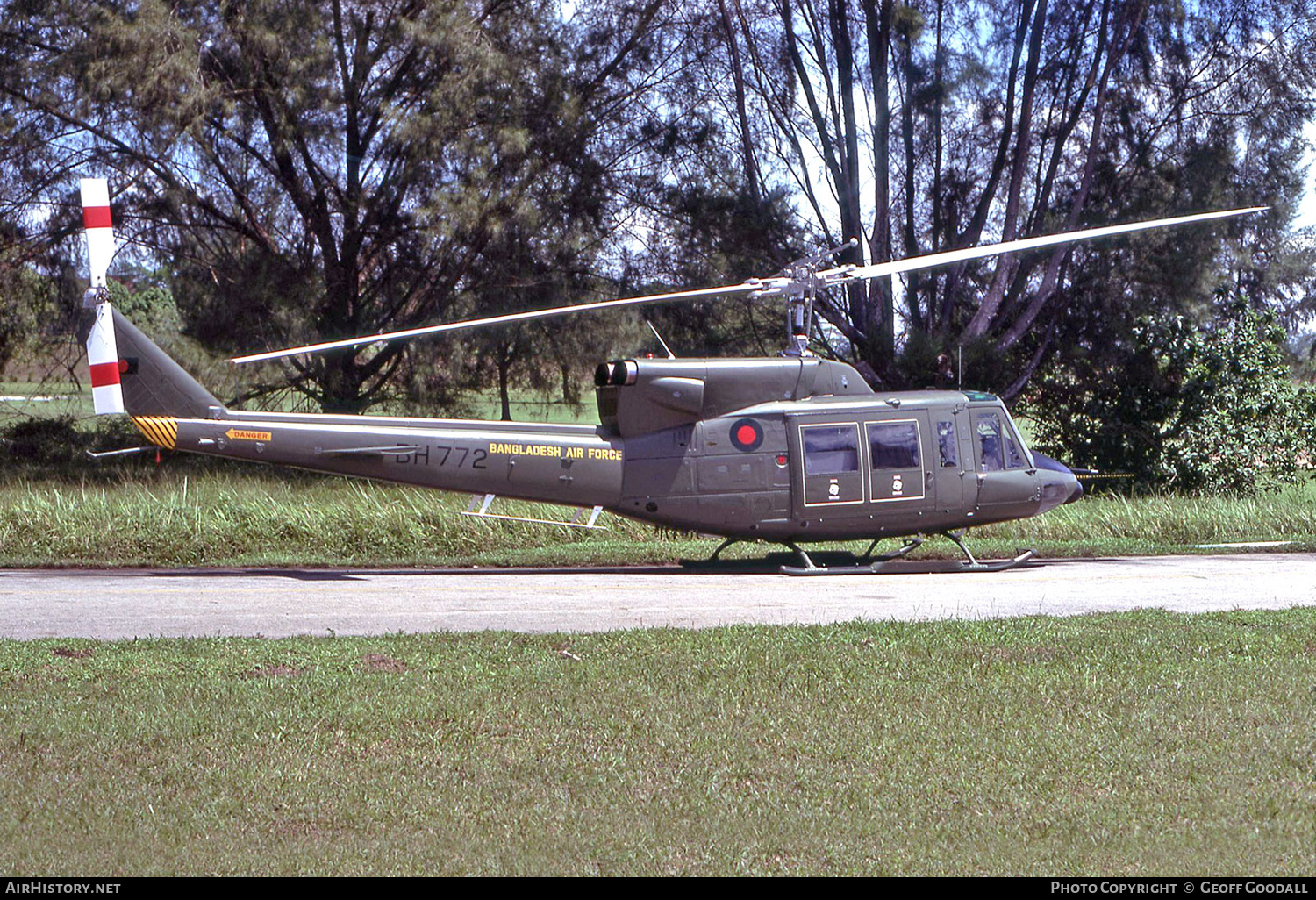 Aircraft Photo of BH772 | Bell 212 Twin Two-Twelve | Bangladesh - Air Force | AirHistory.net #154881