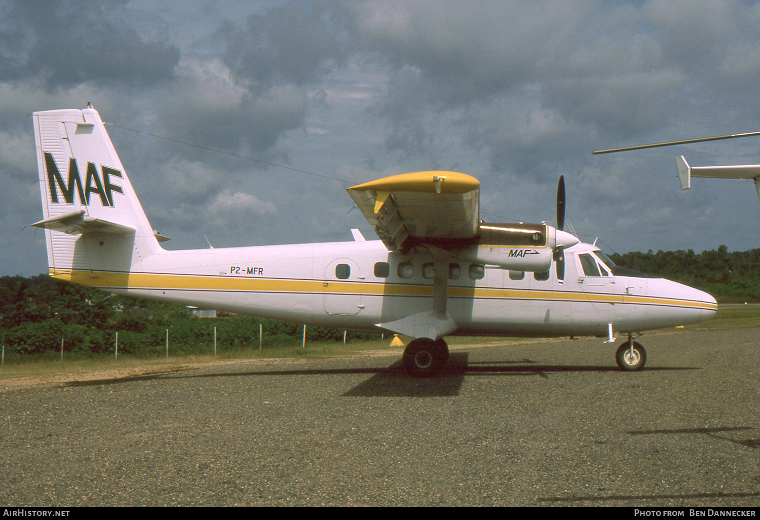 Aircraft Photo of P2-MFR | De Havilland Canada DHC-6-200 Twin Otter | Missionary Aviation Fellowship - MAF | AirHistory.net #154882