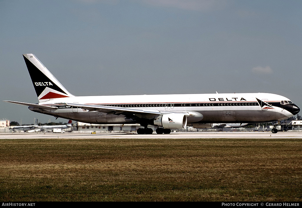 Aircraft Photo of N126DL | Boeing 767-332 | Delta Air Lines | AirHistory.net #154912