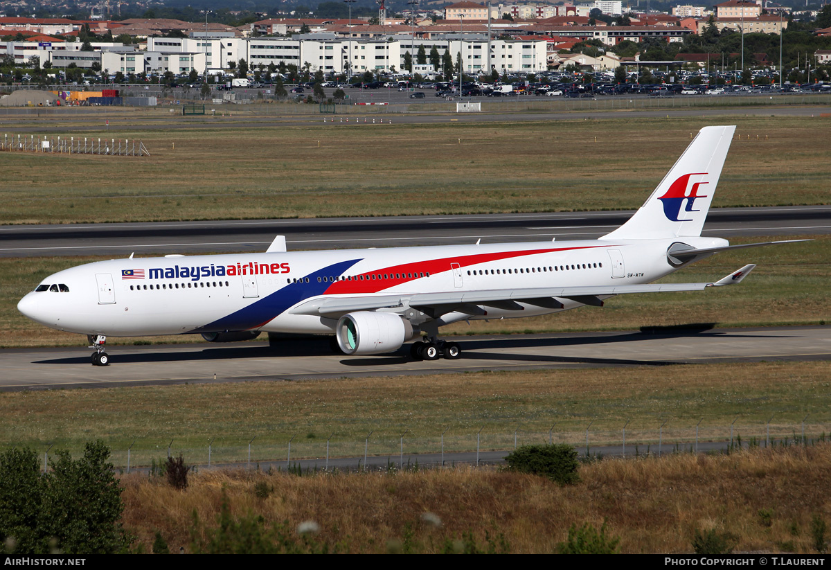 Aircraft Photo of 9M-MTM | Airbus A330-323 | Malaysia Airlines | AirHistory.net #155075