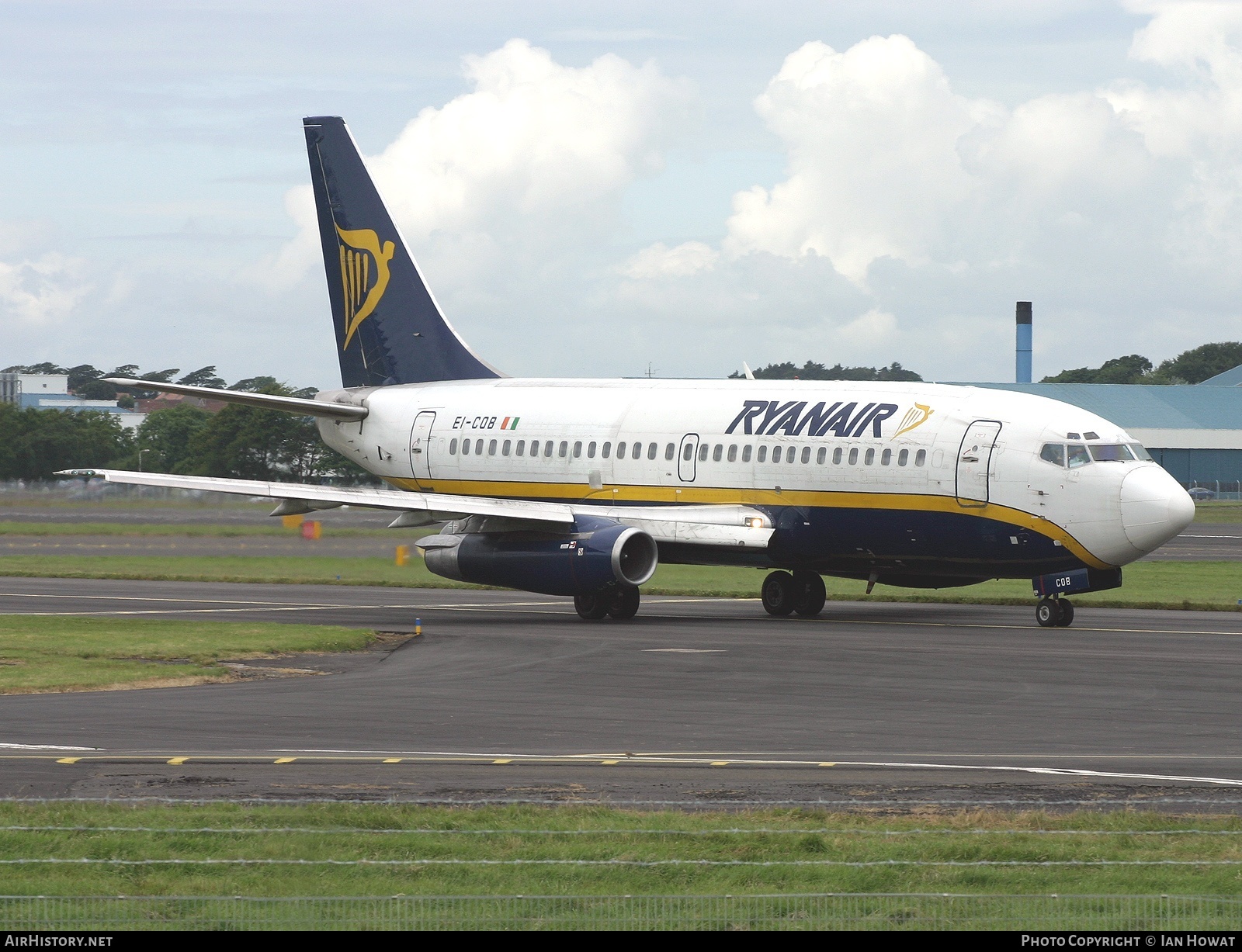 Aircraft Photo of EI-COB | Boeing 737-230/Adv | Ryanair | AirHistory.net #155281
