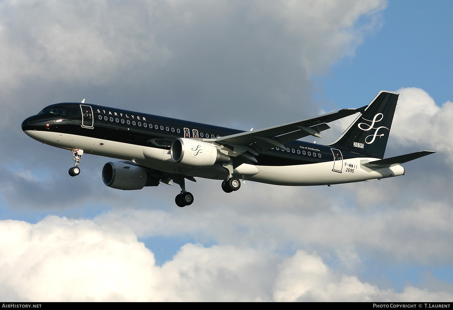 Aircraft Photo of F-WWII | Airbus A320-214 | StarFlyer | AirHistory.net #155320
