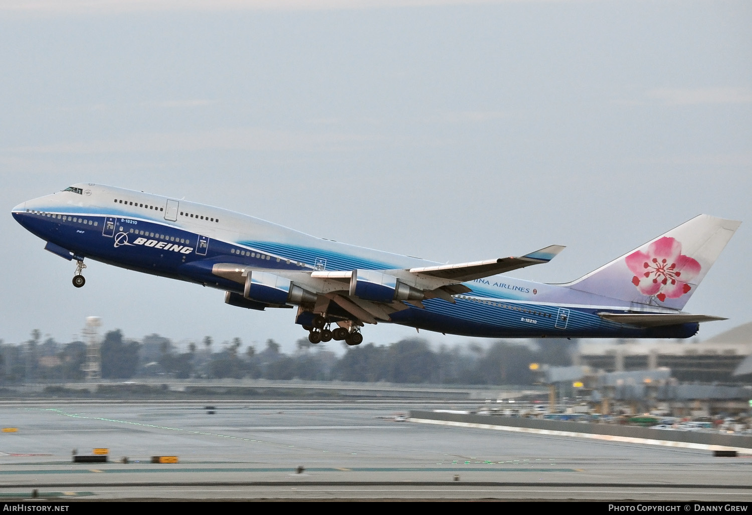 Aircraft Photo of B-18210 | Boeing 747-409 | China Airlines | AirHistory.net #155393