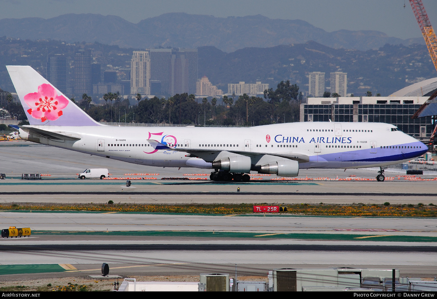 Aircraft Photo of B-18208 | Boeing 747-409 | China Airlines | AirHistory.net #155427