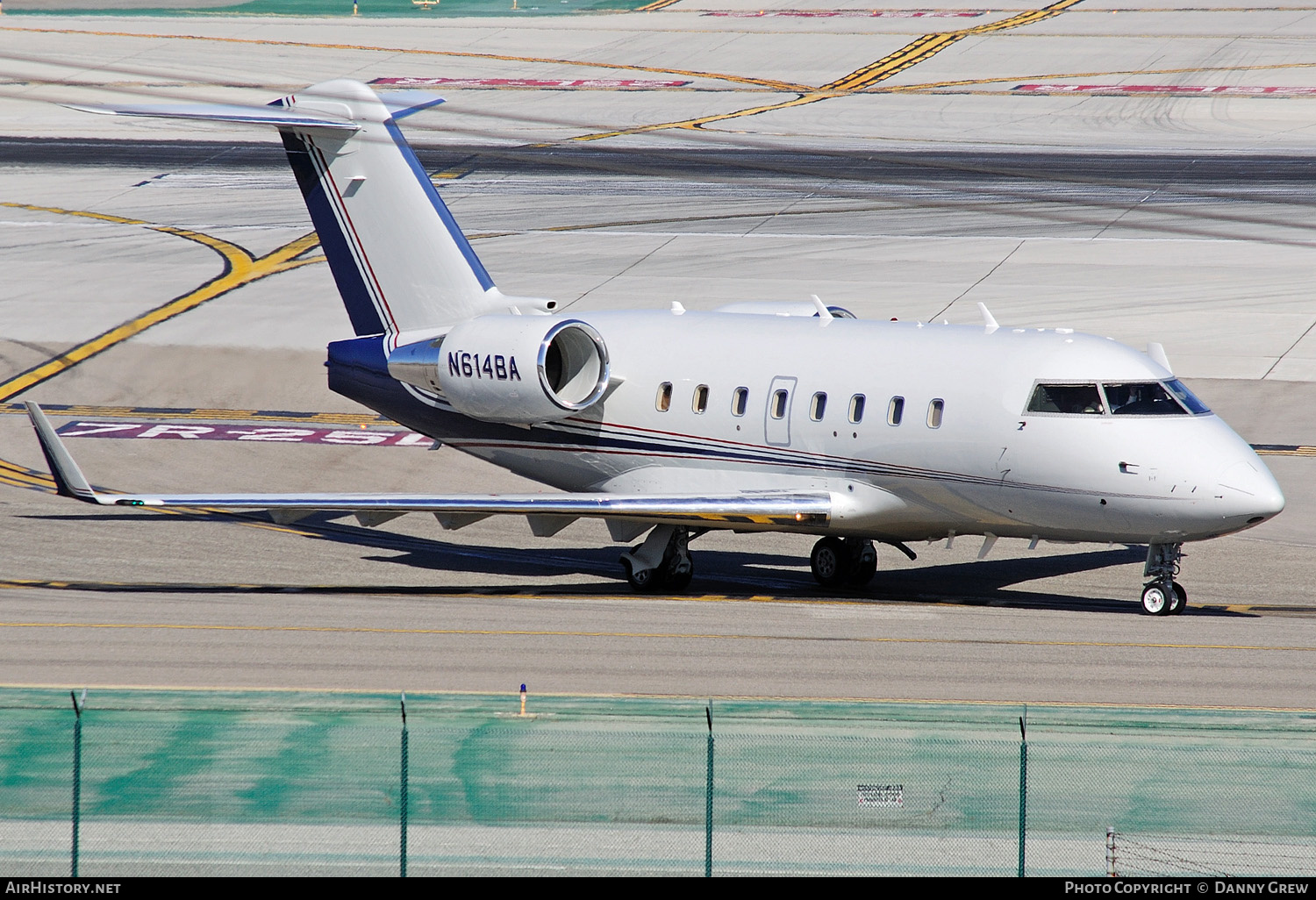 Aircraft Photo of N614BA | Bombardier Challenger 604 (CL-600-2B16) | AirHistory.net #155428