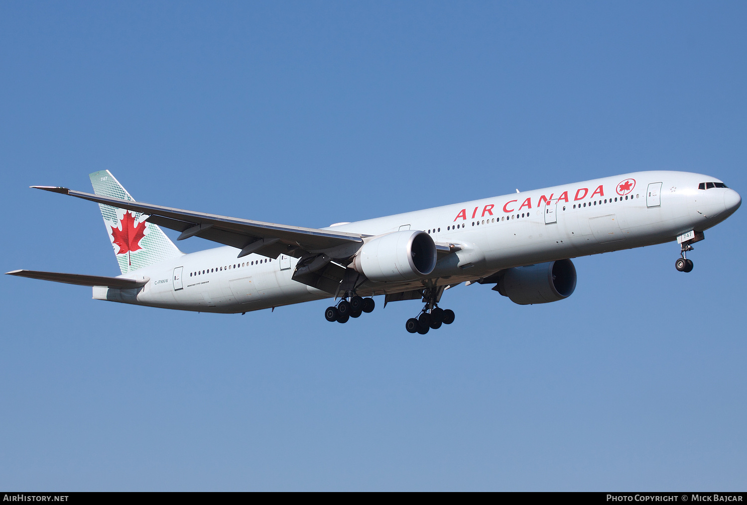 Aircraft Photo of C-FNNW | Boeing 777-333/ER | Air Canada | AirHistory.net #155429