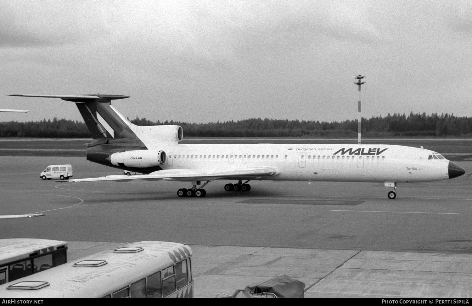 Aircraft Photo of HA-LCR | Tupolev Tu-154B-2 | Malév - Hungarian Airlines | AirHistory.net #155526
