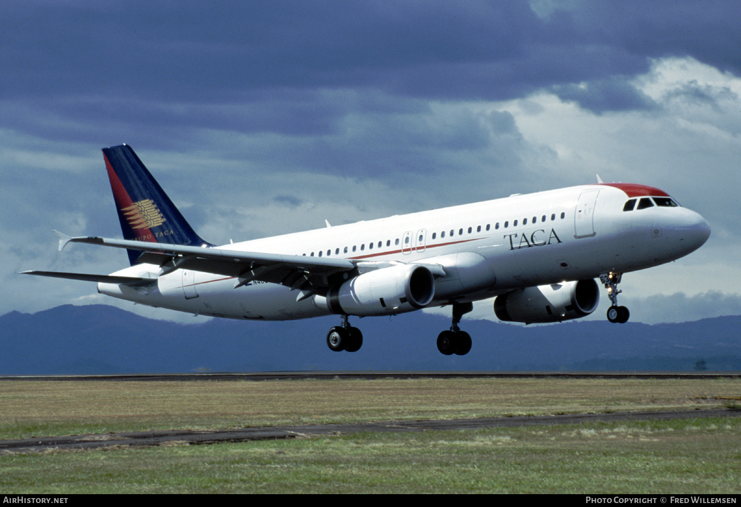 Aircraft Photo of N463TA | Airbus A320-233 | TACA - Transportes Aéreos Centro Americanos | AirHistory.net #155611