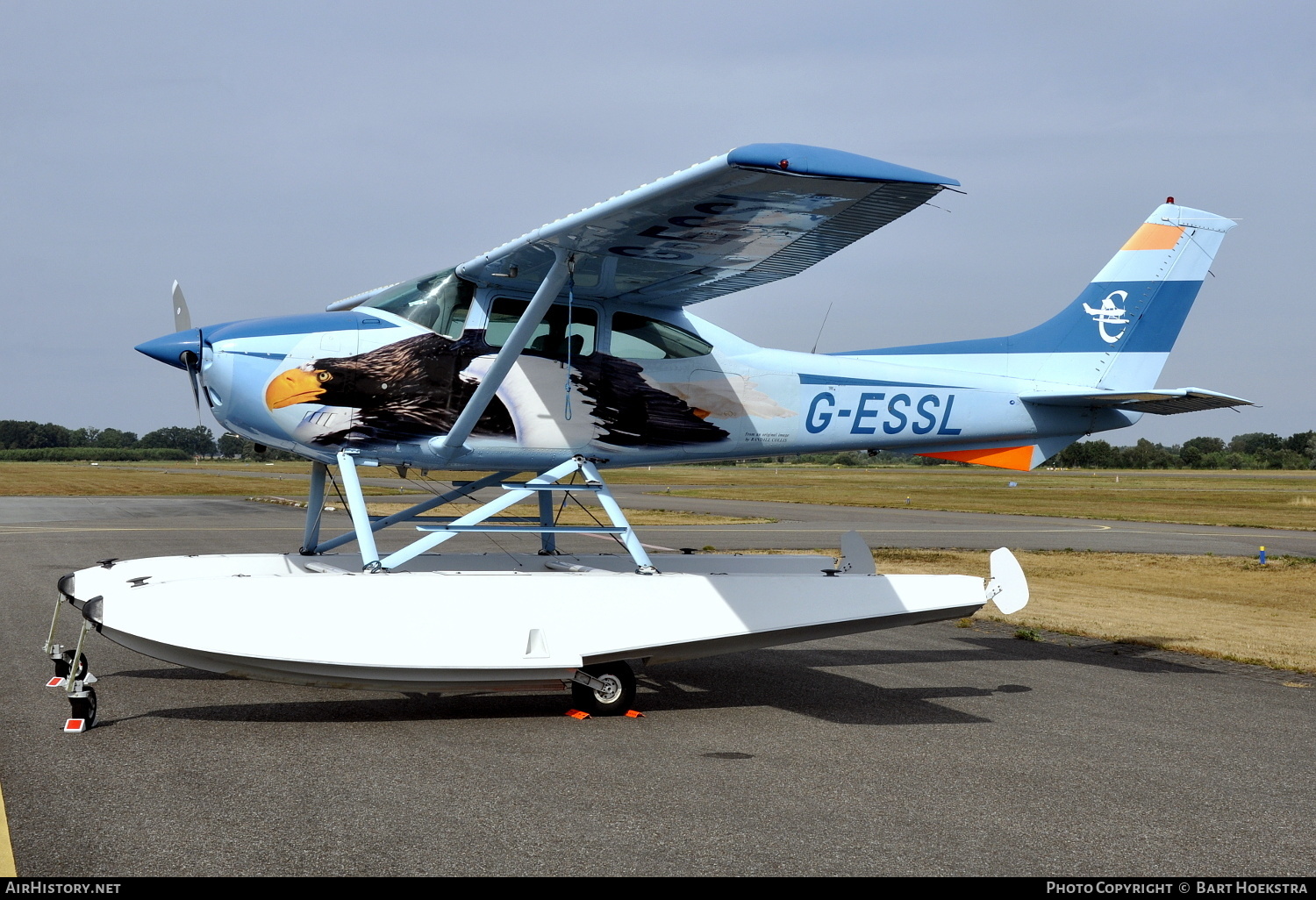 Aircraft Photo of G-ESSL | Cessna 182R Skylane | AirHistory.net #155638