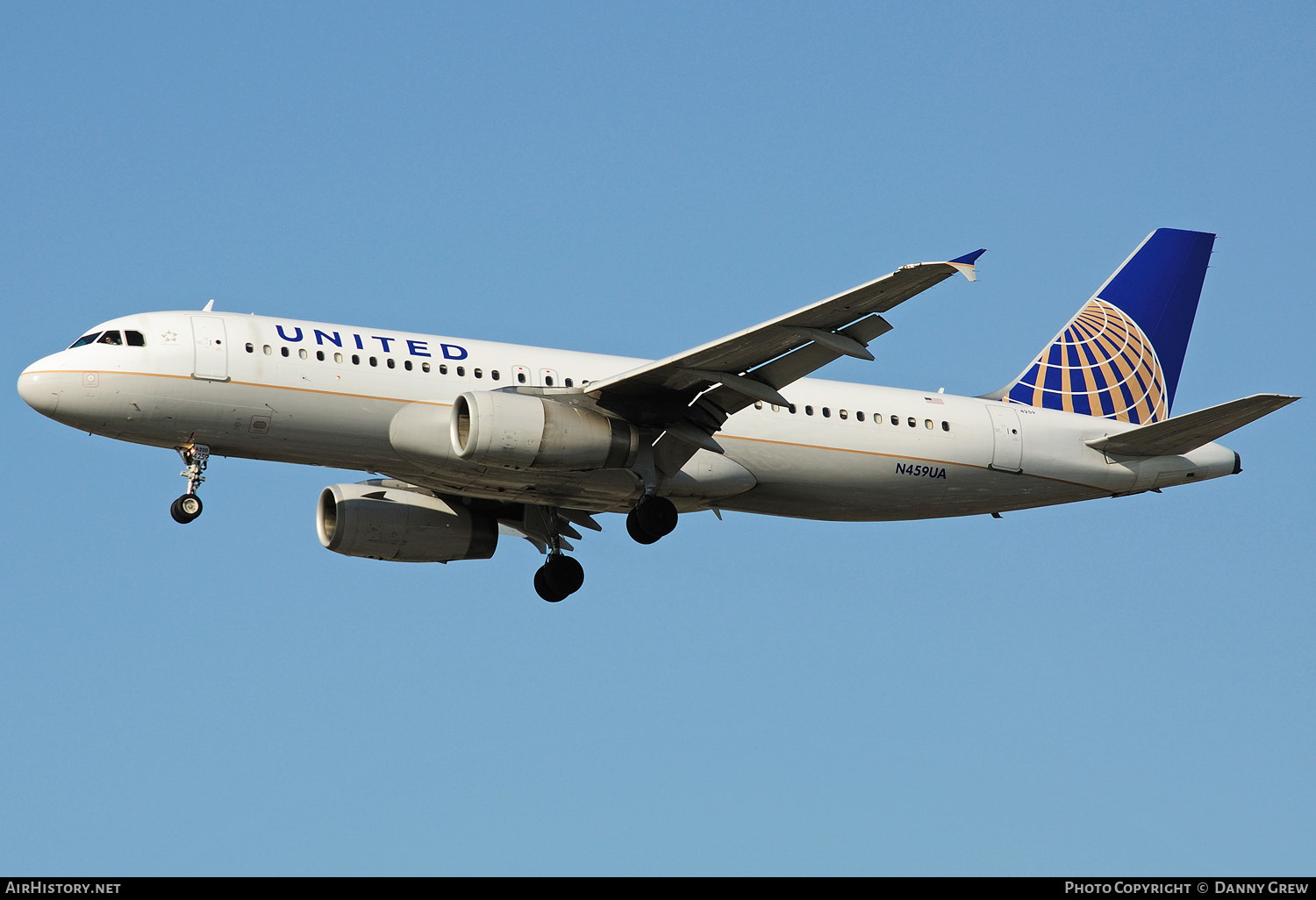 Aircraft Photo of N459UA | Airbus A320-232 | United Airlines | AirHistory.net #155688
