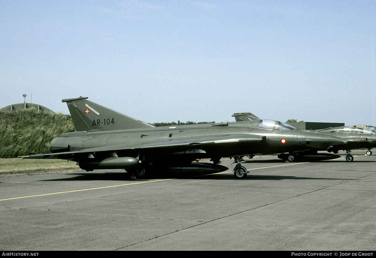 Aircraft Photo of AR-104 | Saab RF-35 Draken | Denmark - Air Force | AirHistory.net #155726