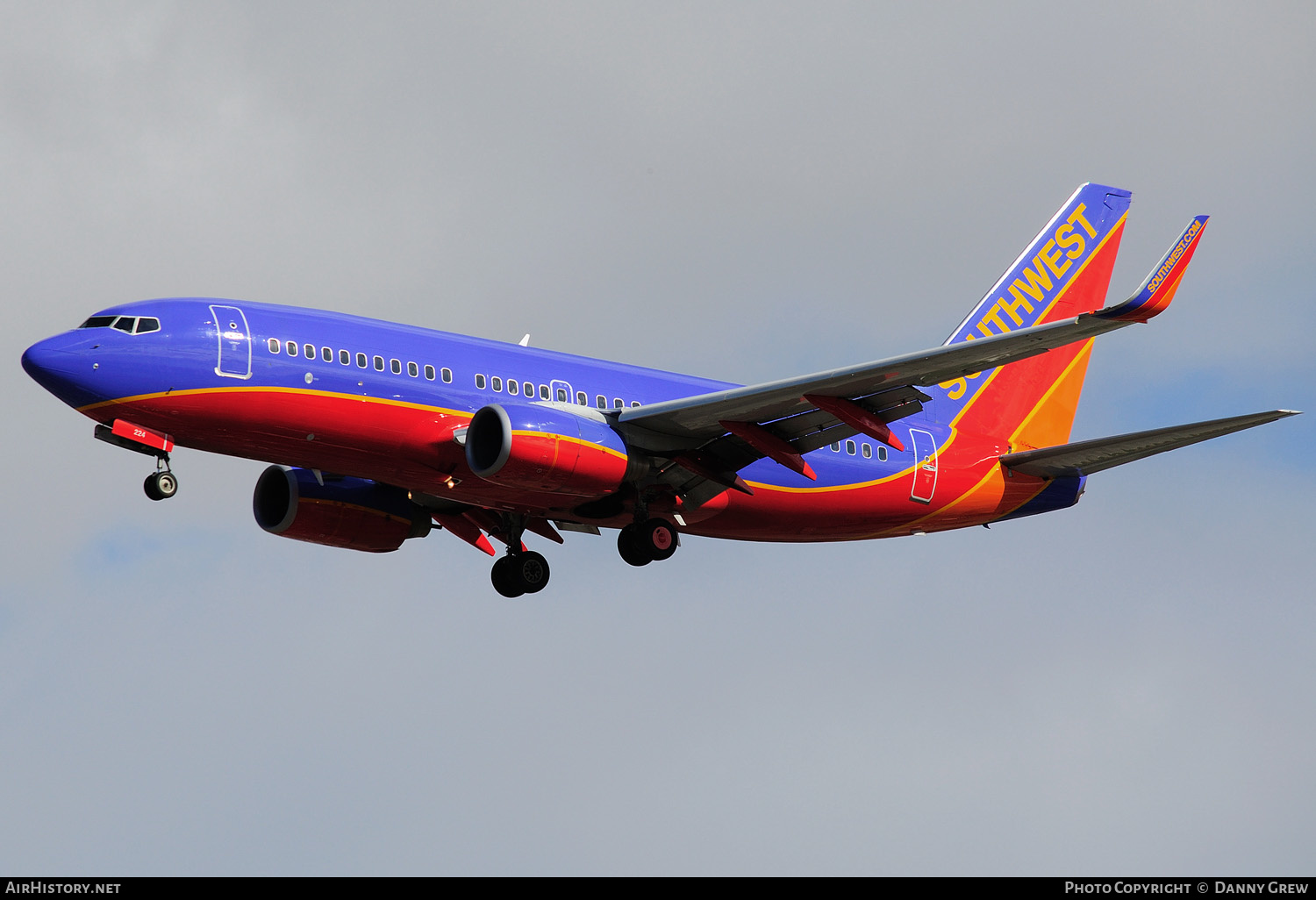 Aircraft Photo of N224WN | Boeing 737-7H4 | Southwest Airlines | AirHistory.net #155830