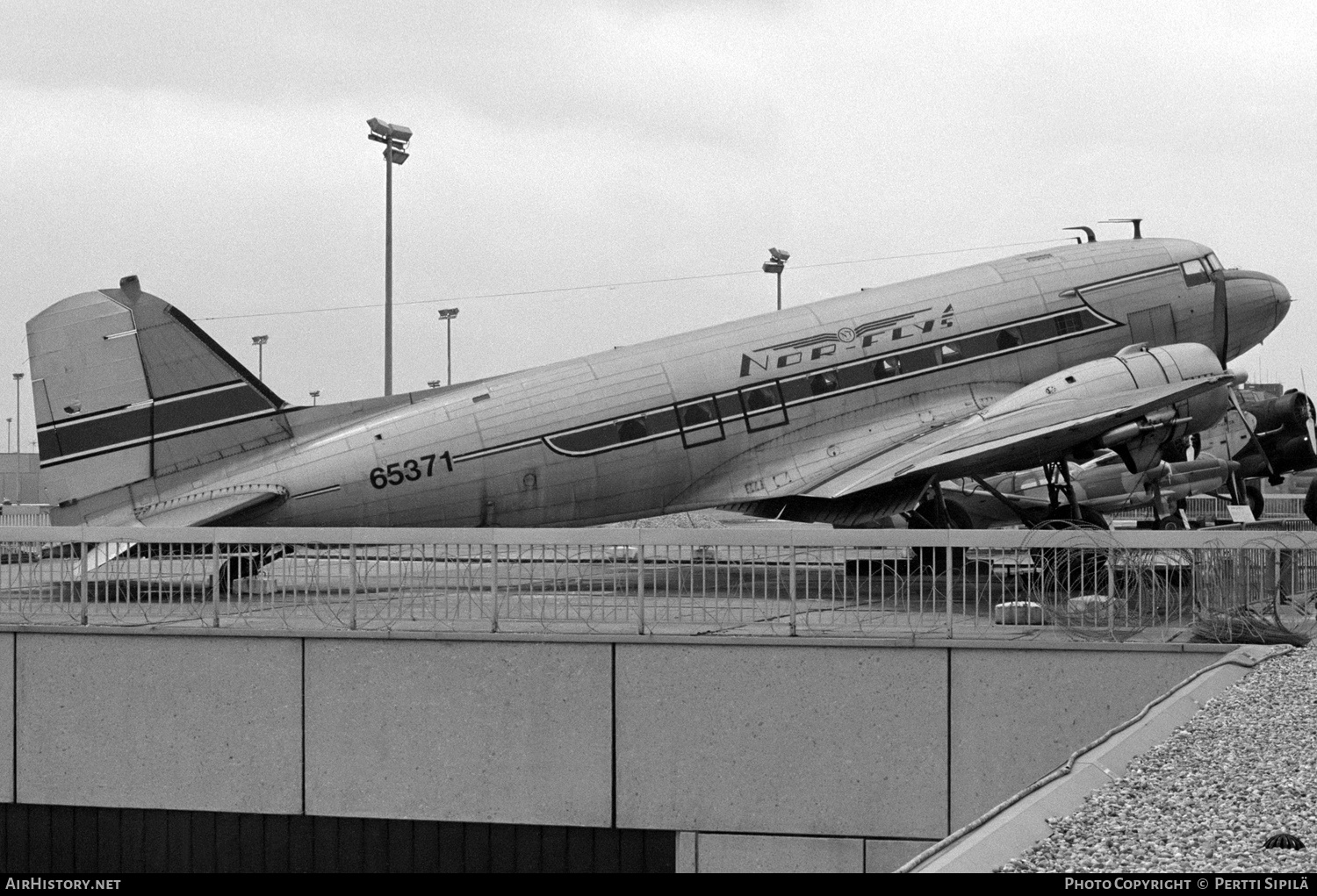 Aircraft Photo of N65371 / 65371 | Douglas C-53B Skytrooper | Nor-Fly | AirHistory.net #155894