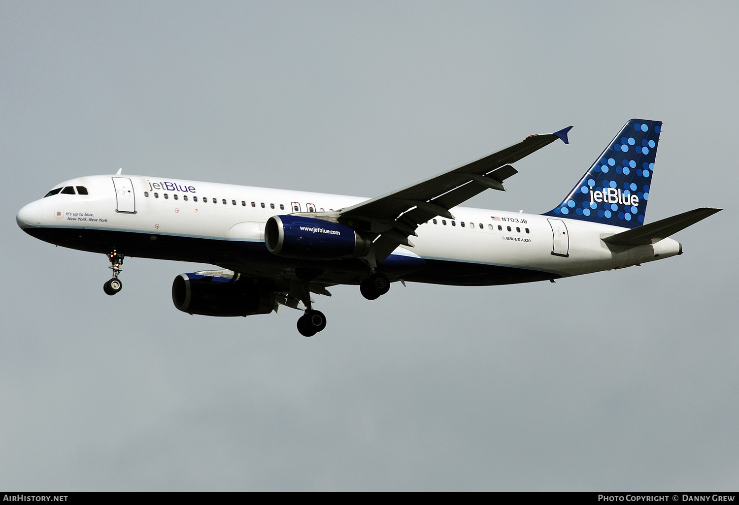 Aircraft Photo of N703JB | Airbus A320-232 | JetBlue Airways | AirHistory.net #156017