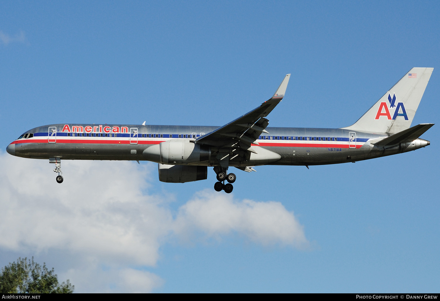 Aircraft Photo of N671AA | Boeing 757-223 | American Airlines | AirHistory.net #156019
