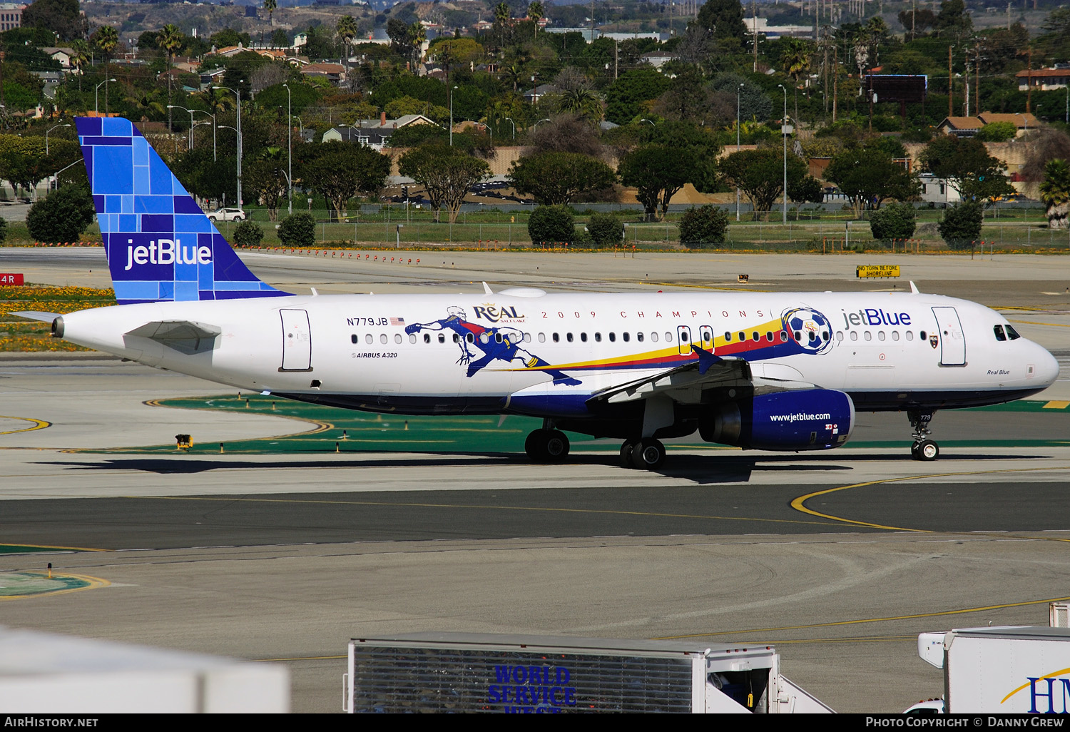 Aircraft Photo of N779JB | Airbus A320-232 | JetBlue Airways | AirHistory.net #156112