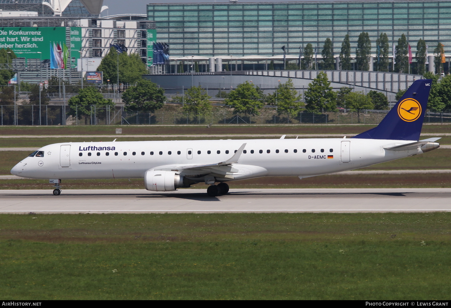 Aircraft Photo of D-AEMC | Embraer 195LR (ERJ-190-200LR) | Lufthansa | AirHistory.net #156138