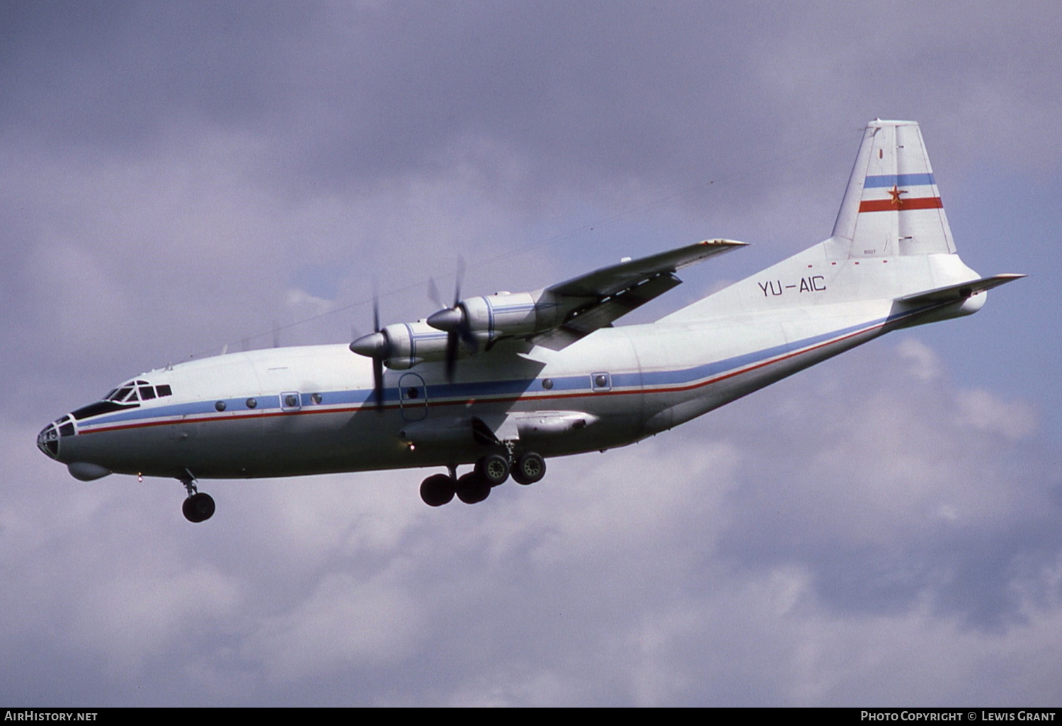 Aircraft Photo of YU-AIC | Antonov An-12BP | Yugoslavia Government | AirHistory.net #156161