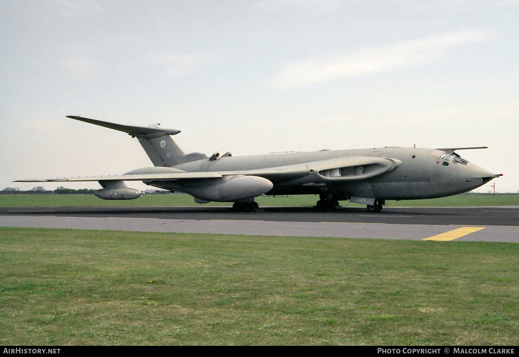 Aircraft Photo of XH671 | Handley Page HP-80 Victor K2 | UK - Air Force | AirHistory.net #156195