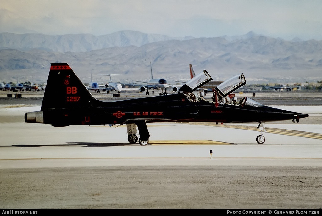 Aircraft Photo of 64-13297 / 64-297 | Northrop T-38A Talon | USA - Air Force | AirHistory.net #156211