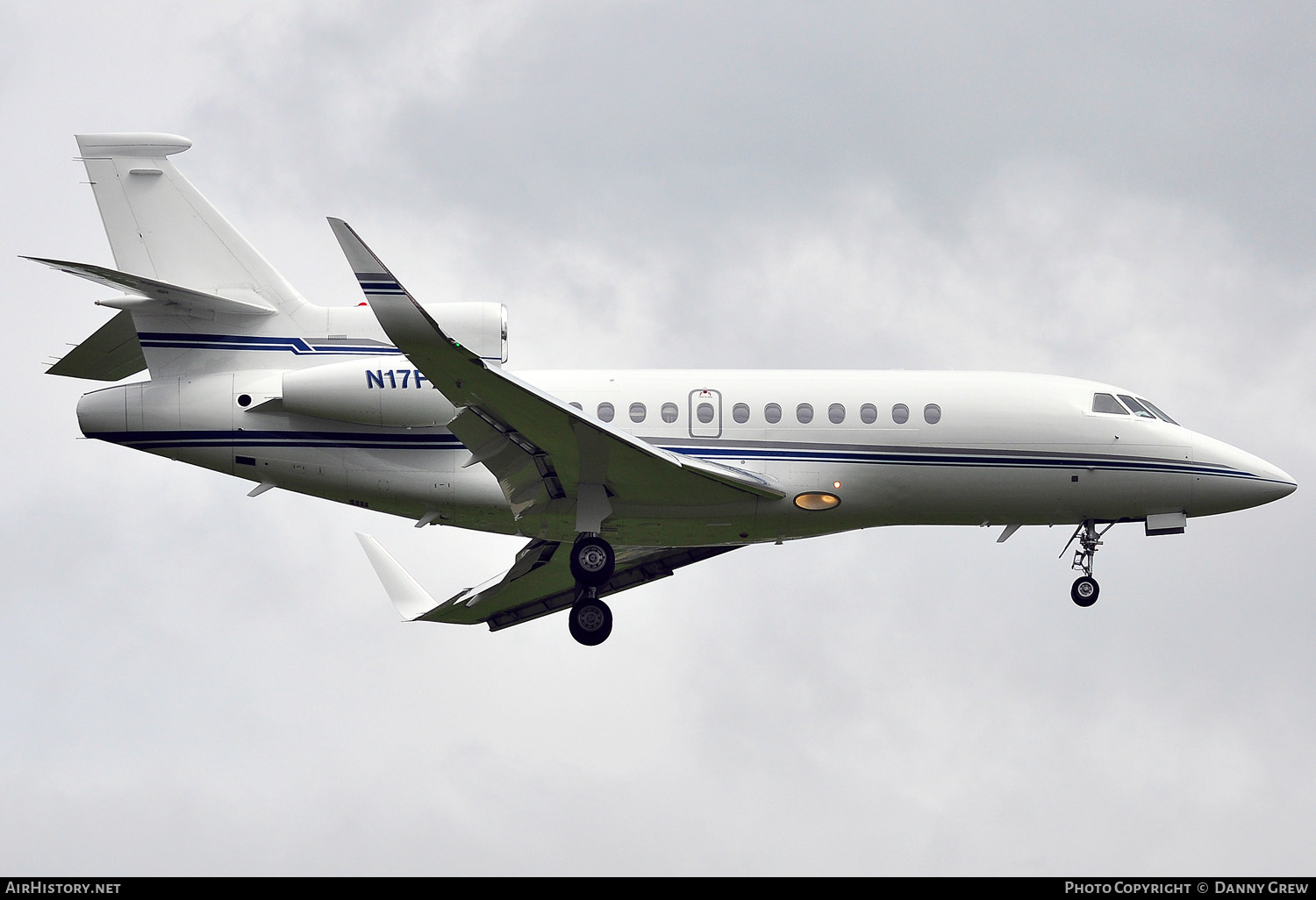 Aircraft Photo of N17FX | Dassault Falcon 900EX | AirHistory.net #156215