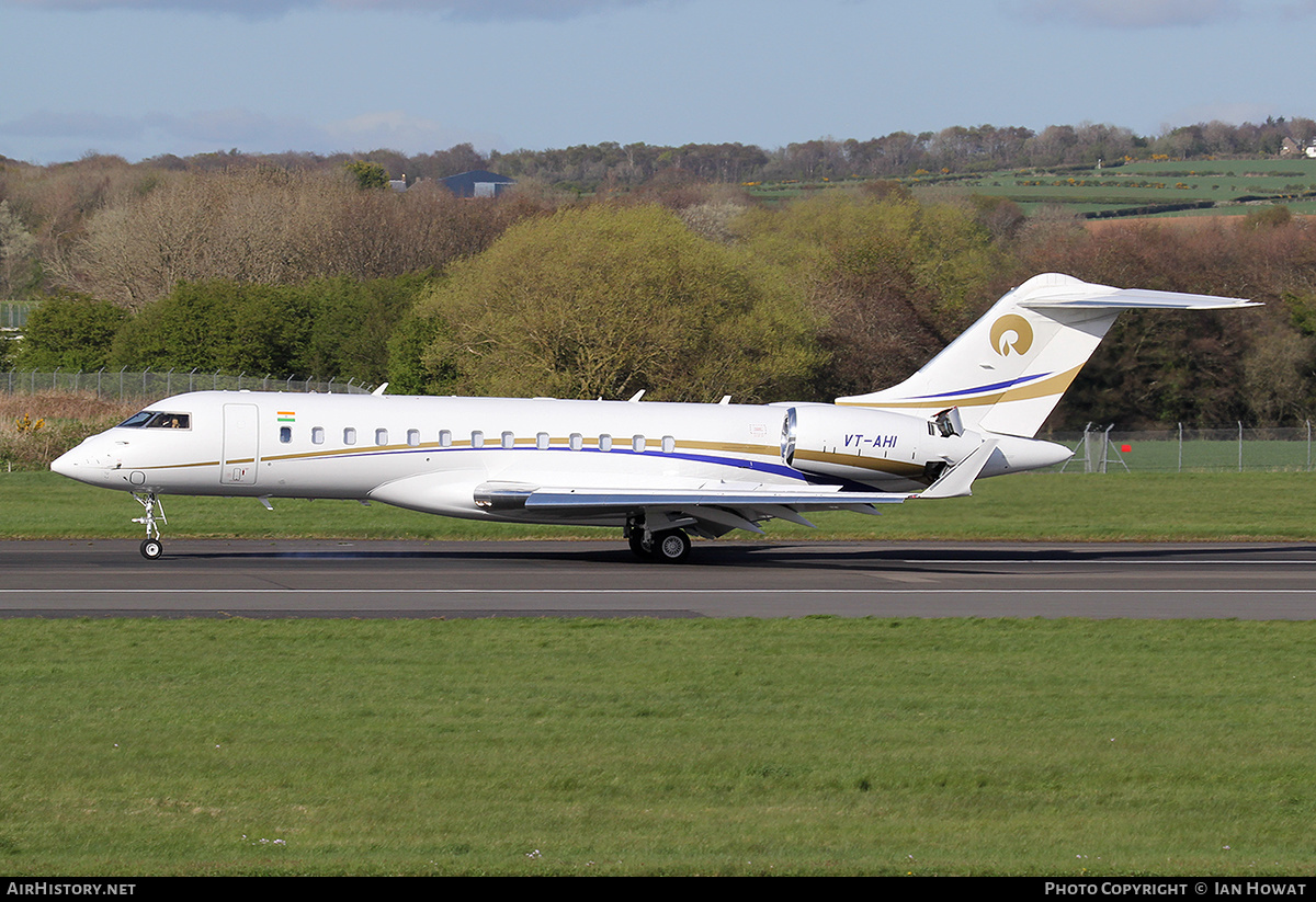 Aircraft Photo of VT-AHI | Bombardier Global 6000 (BD-700-1A10) | Reliance Industries | AirHistory.net #156250
