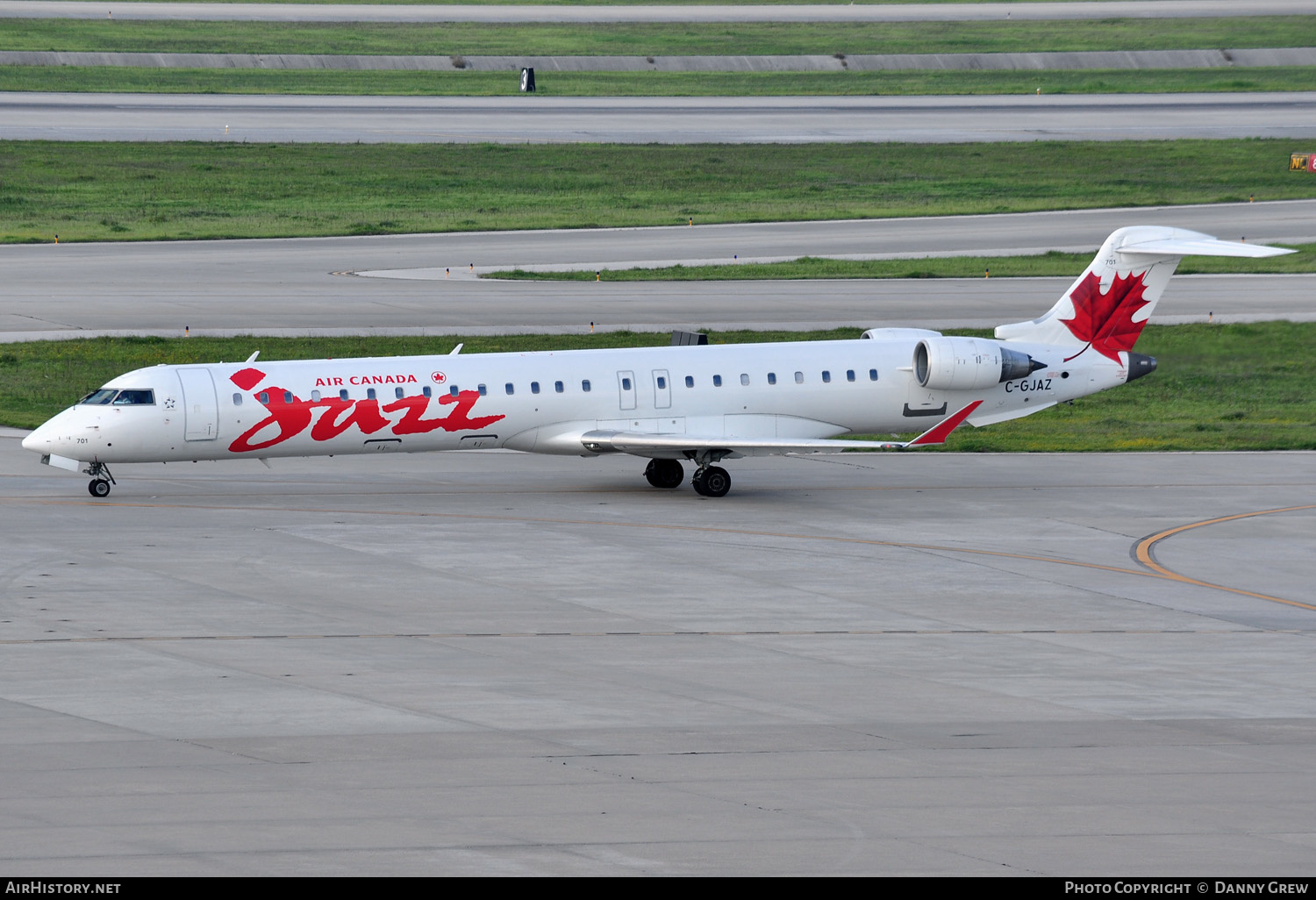 Aircraft Photo of C-GJAZ | Bombardier CRJ-705 (CL-600-2D15) | Air Canada Jazz | AirHistory.net #156289