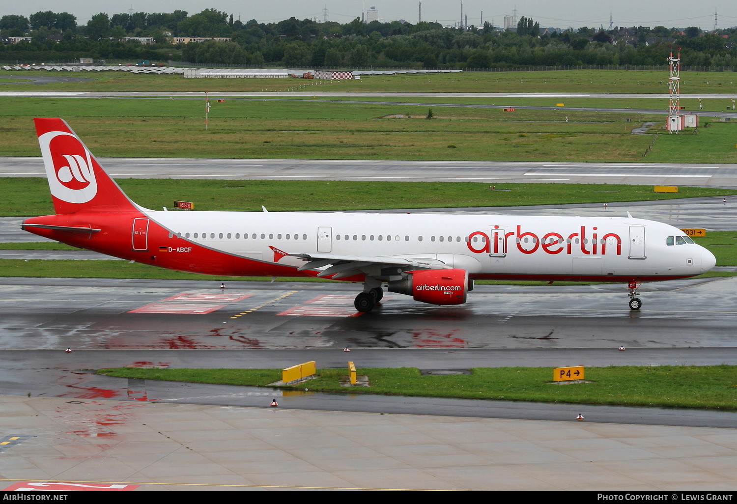 Aircraft Photo of D-ABCF | Airbus A321-211 | Air Berlin | AirHistory.net #156342