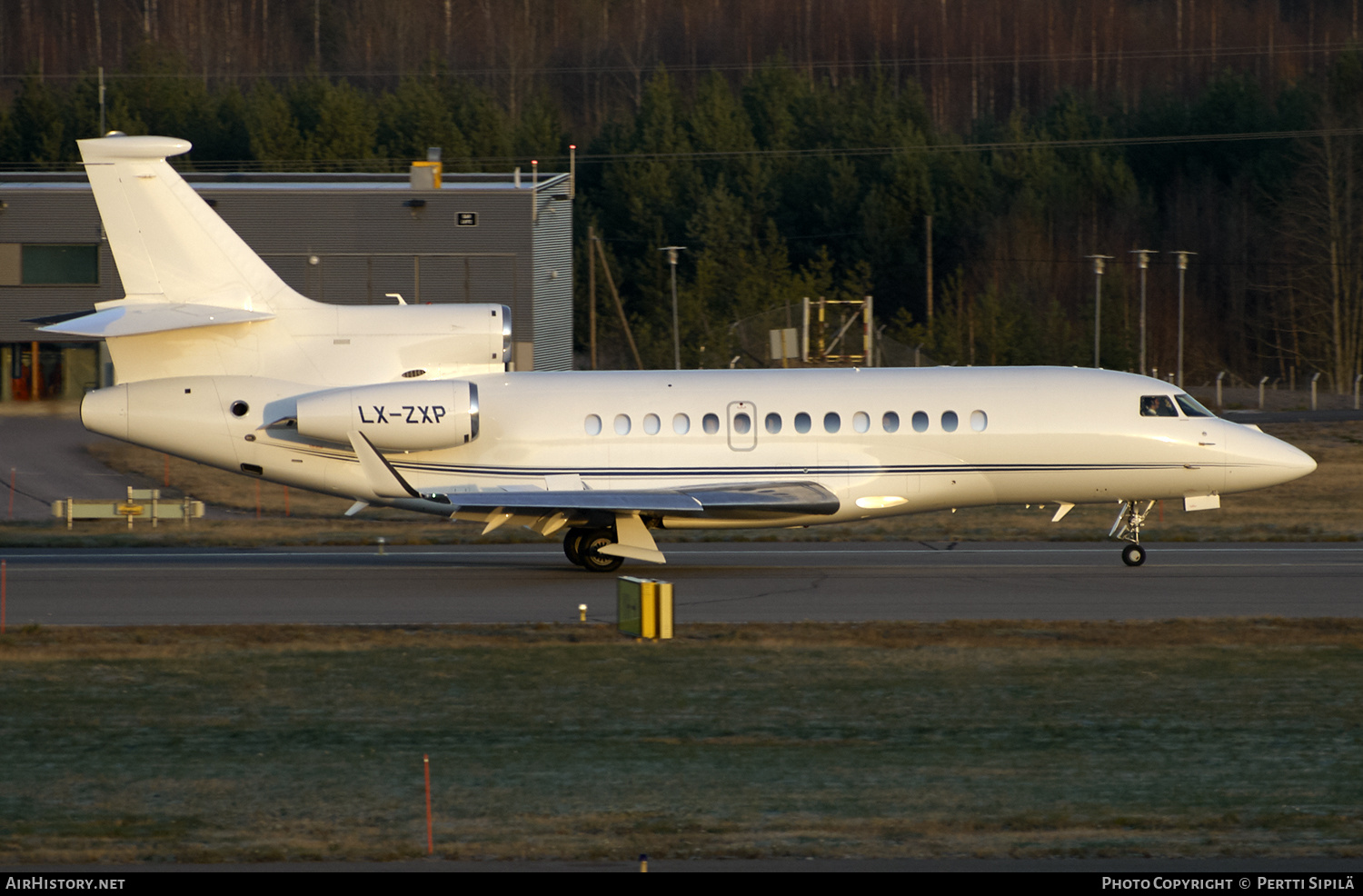 Aircraft Photo of LX-ZXP | Dassault Falcon 7X | AirHistory.net #156417