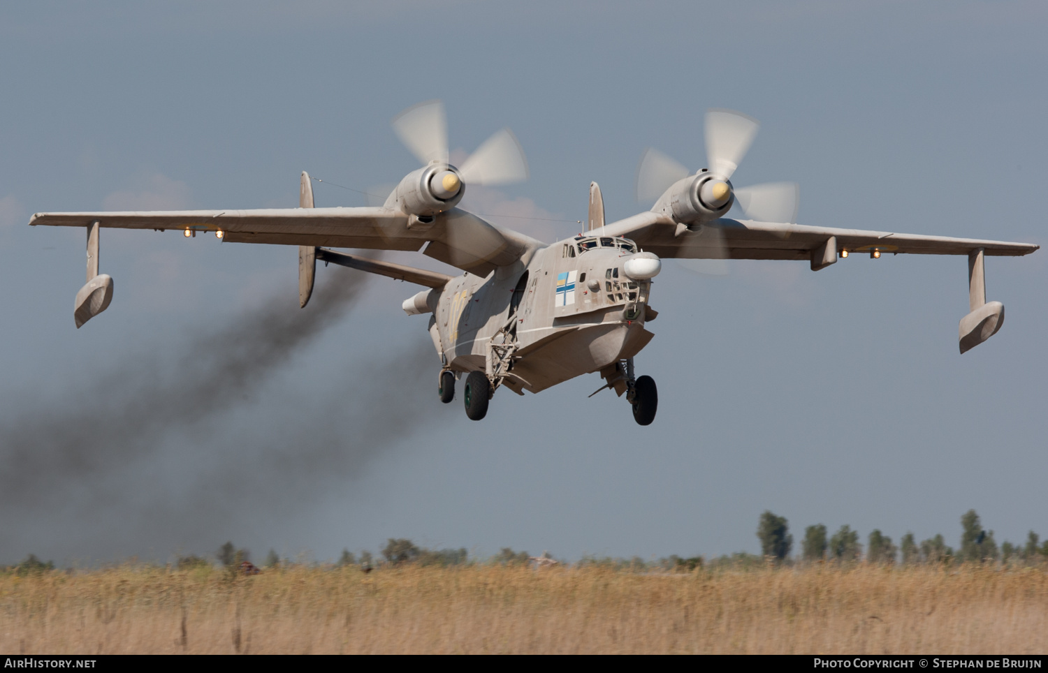 Aircraft Photo of 02 yellow | Beriev Be-12PL Chaika | Ukraine - Navy | AirHistory.net #156446