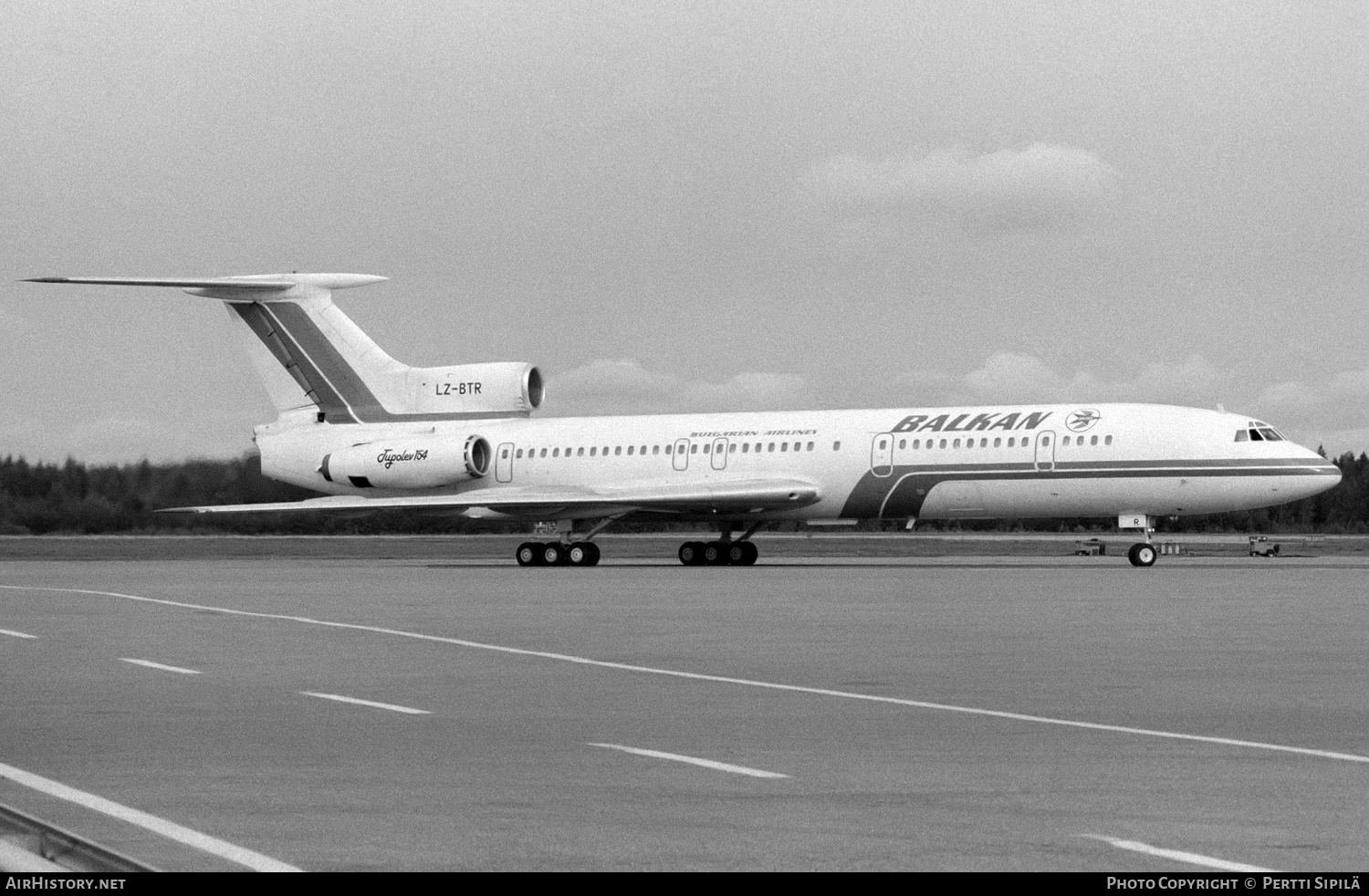 Aircraft Photo of LZ-BTR | Tupolev Tu-154B-2 | Balkan - Bulgarian Airlines | AirHistory.net #156563