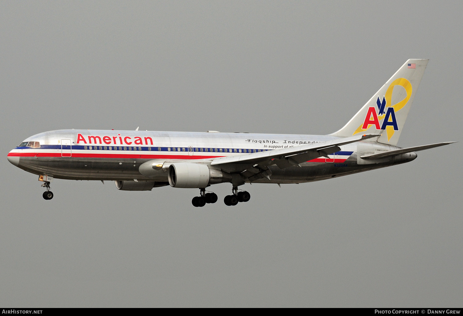 Aircraft Photo of N320AA | Boeing 767-223/ER | American Airlines | AirHistory.net #156569