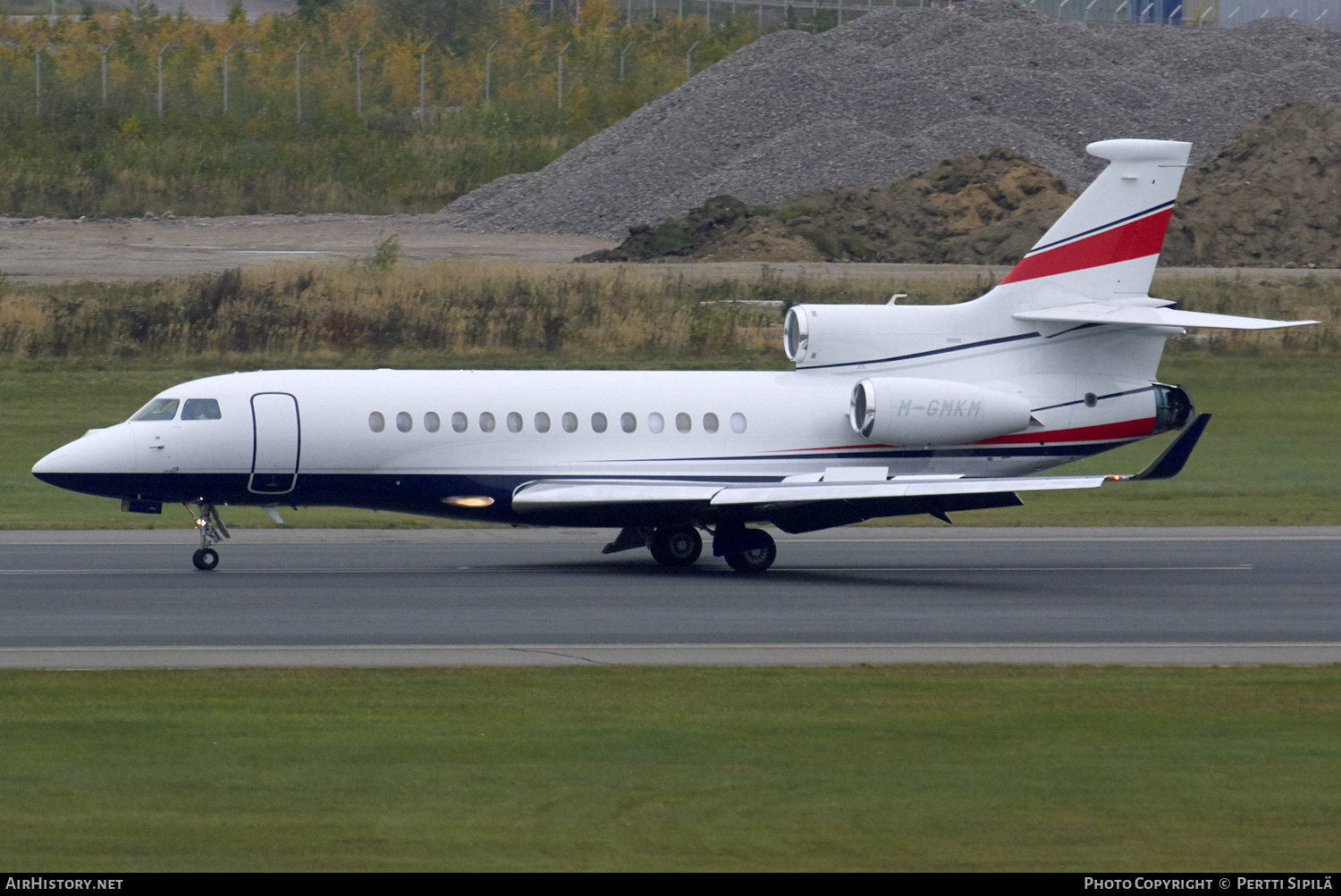 Aircraft Photo of M-GMKM | Dassault Falcon 7X | AirHistory.net #156667