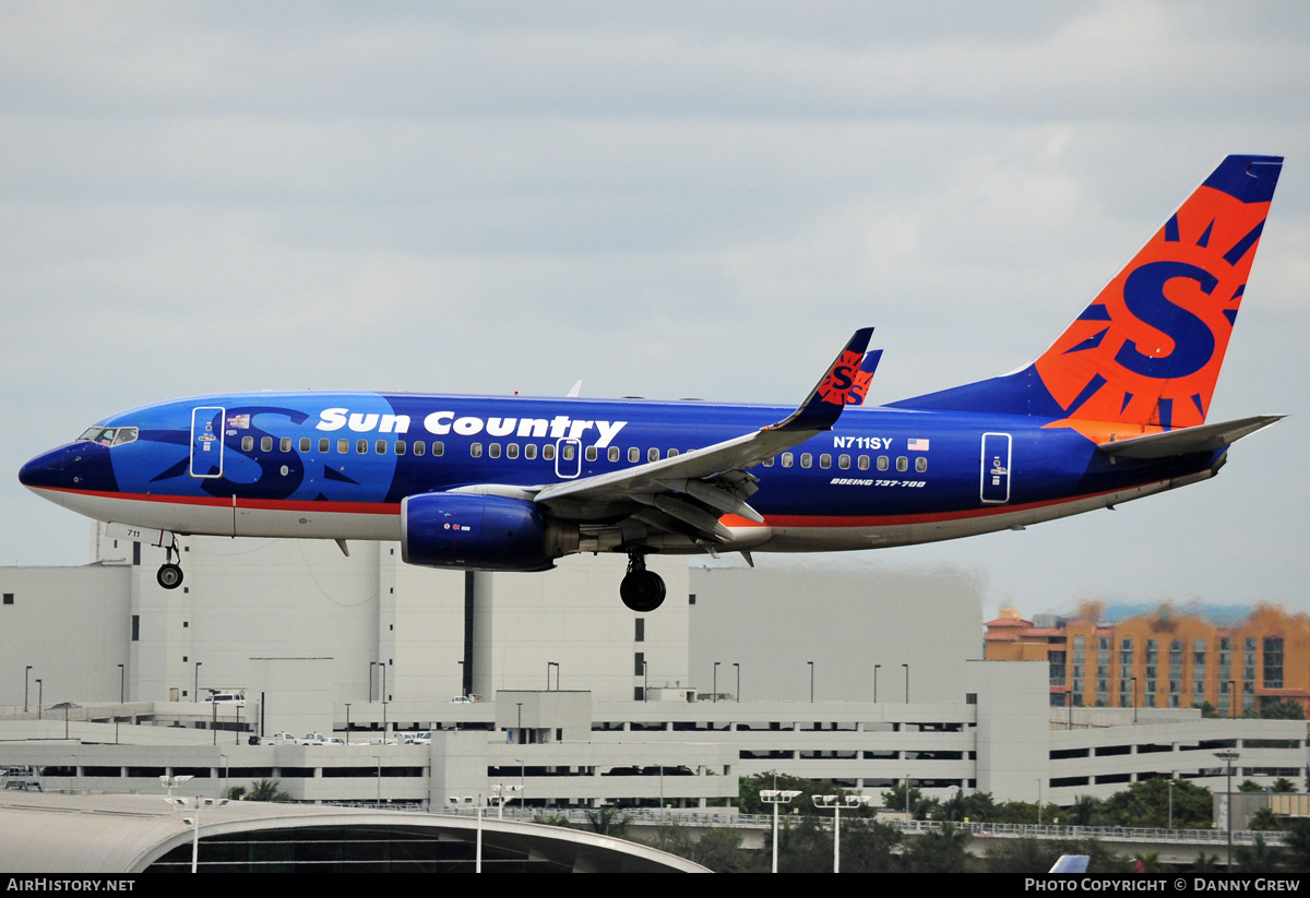 Aircraft Photo of N711SY | Boeing 737-73V | Sun Country Airlines | AirHistory.net #156797