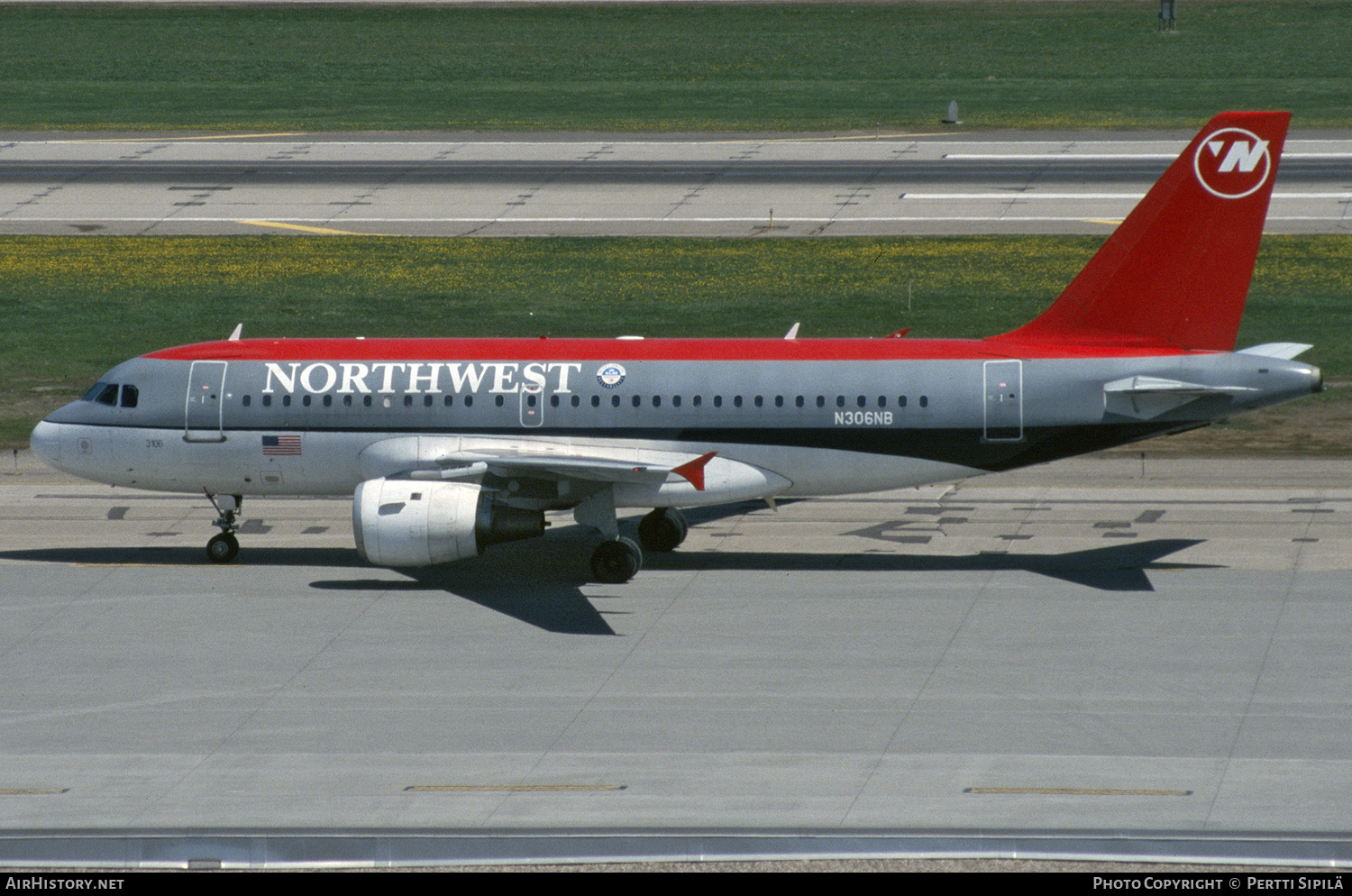 Aircraft Photo of N306NB | Airbus A319-114 | Northwest Airlines | AirHistory.net #156827