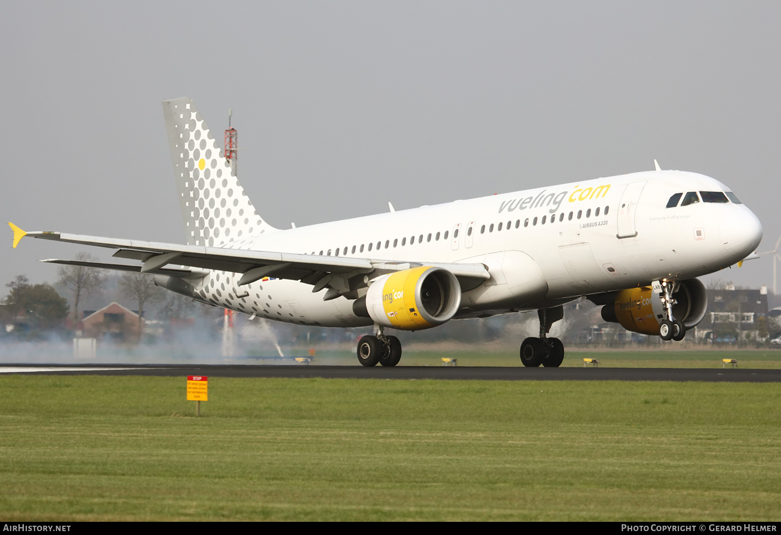 Aircraft Photo of EC-LAB | Airbus A320-214 | Vueling Airlines | AirHistory.net #156838
