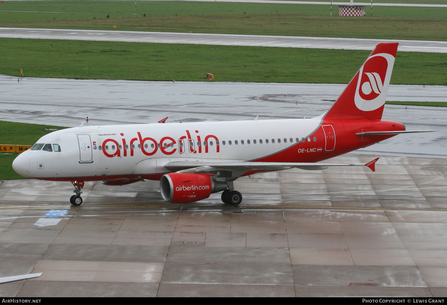 Aircraft Photo of OE-LNC | Airbus A319-112 | Air Berlin | AirHistory.net #156926