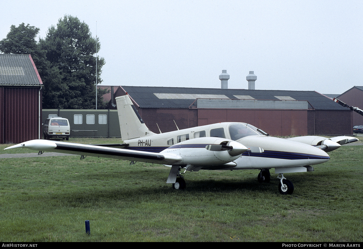 Aircraft Photo of PH-AIJ | Piper PA-34-200T Seneca II | AirHistory.net #156980