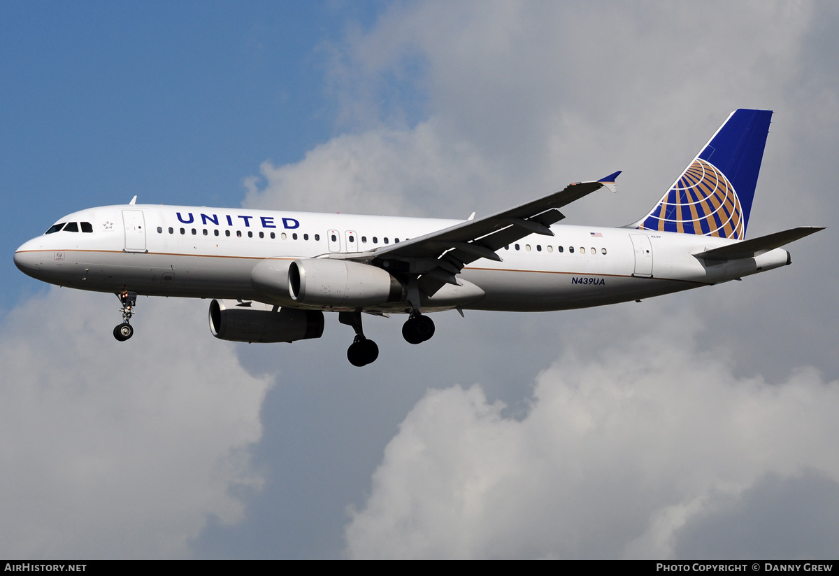 Aircraft Photo of N439UA | Airbus A320-232 | United Airlines | AirHistory.net #157005