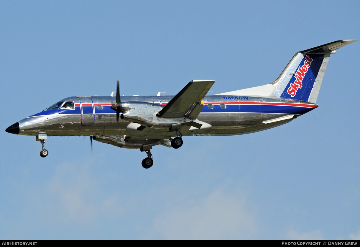Aircraft Photo of N565SW | Embraer EMB-120ER Brasilia | SkyWest Airlines | AirHistory.net #157006