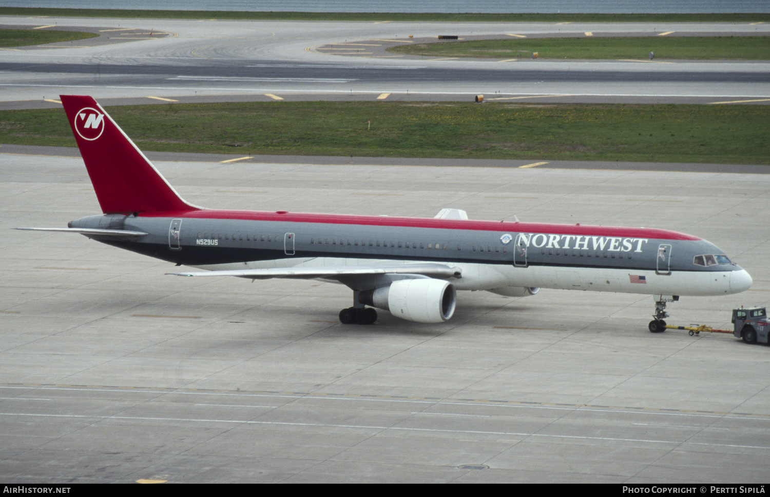Aircraft Photo of N529US | Boeing 757-251 | Northwest Airlines | AirHistory.net #157120