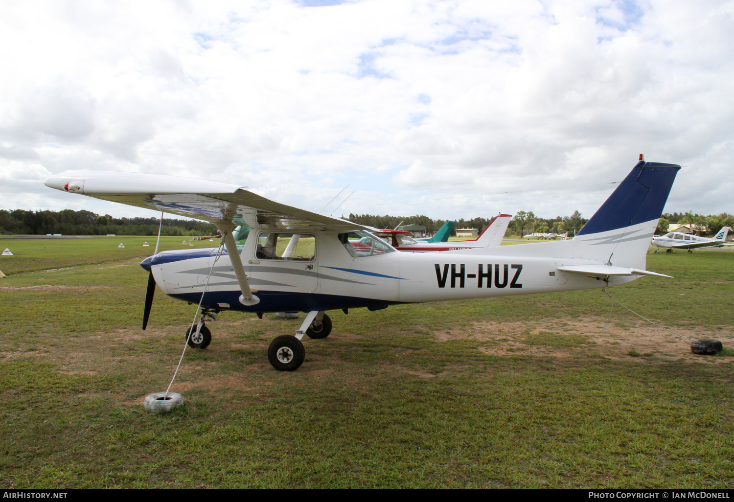 Aircraft Photo of VH-HUZ | Cessna 152 | AirHistory.net #157147