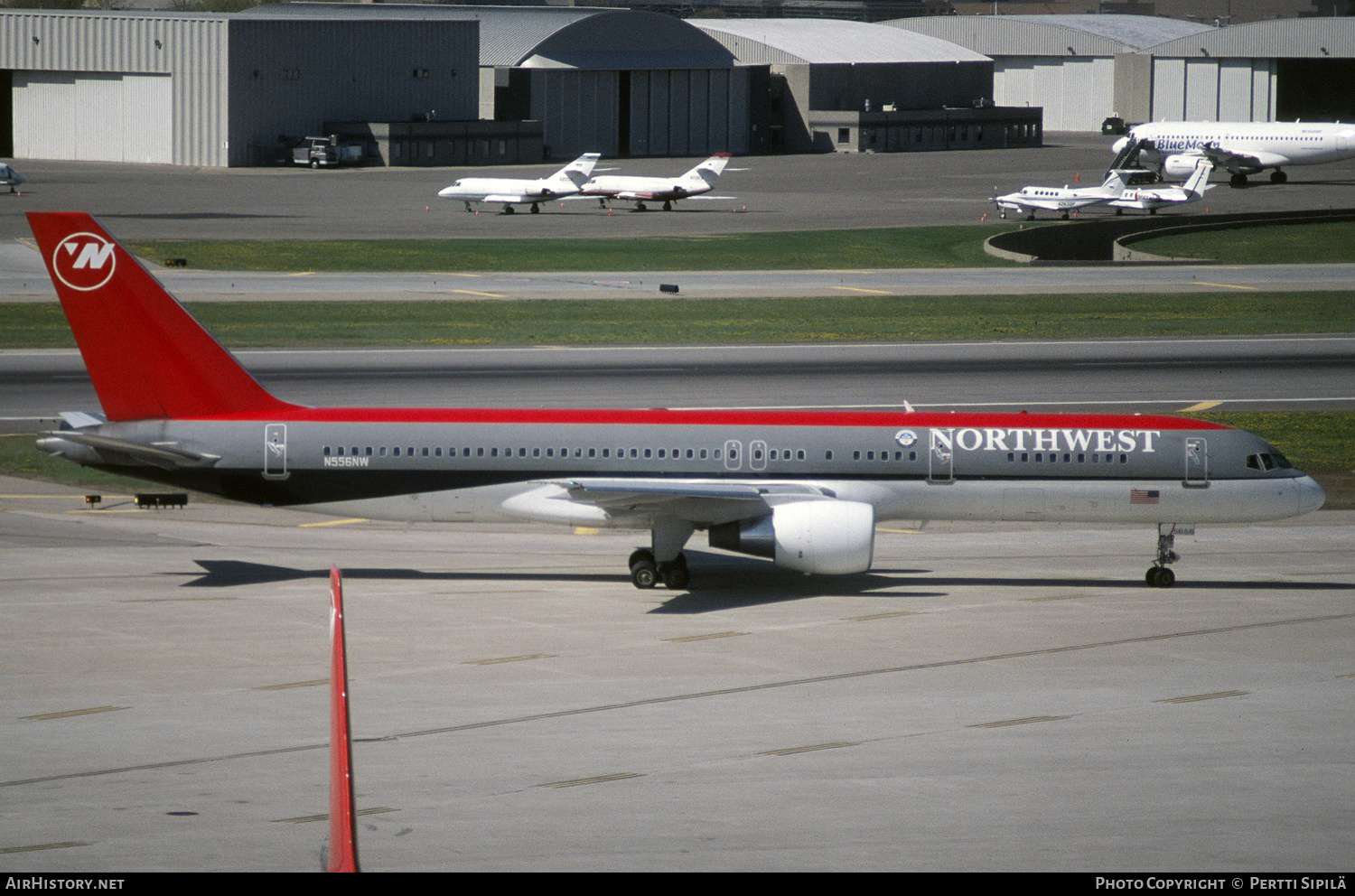 Aircraft Photo of N556NW | Boeing 757-251 | Northwest Airlines | AirHistory.net #157244