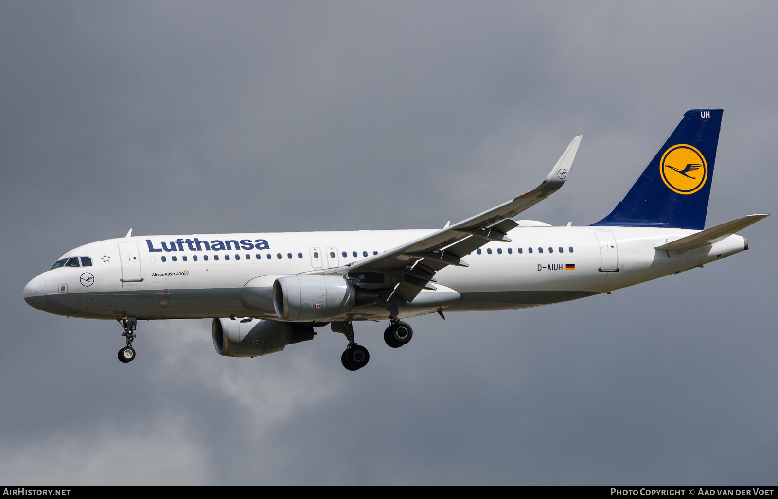 Aircraft Photo of D-AIUH | Airbus A320-214 | Lufthansa | AirHistory.net #157255
