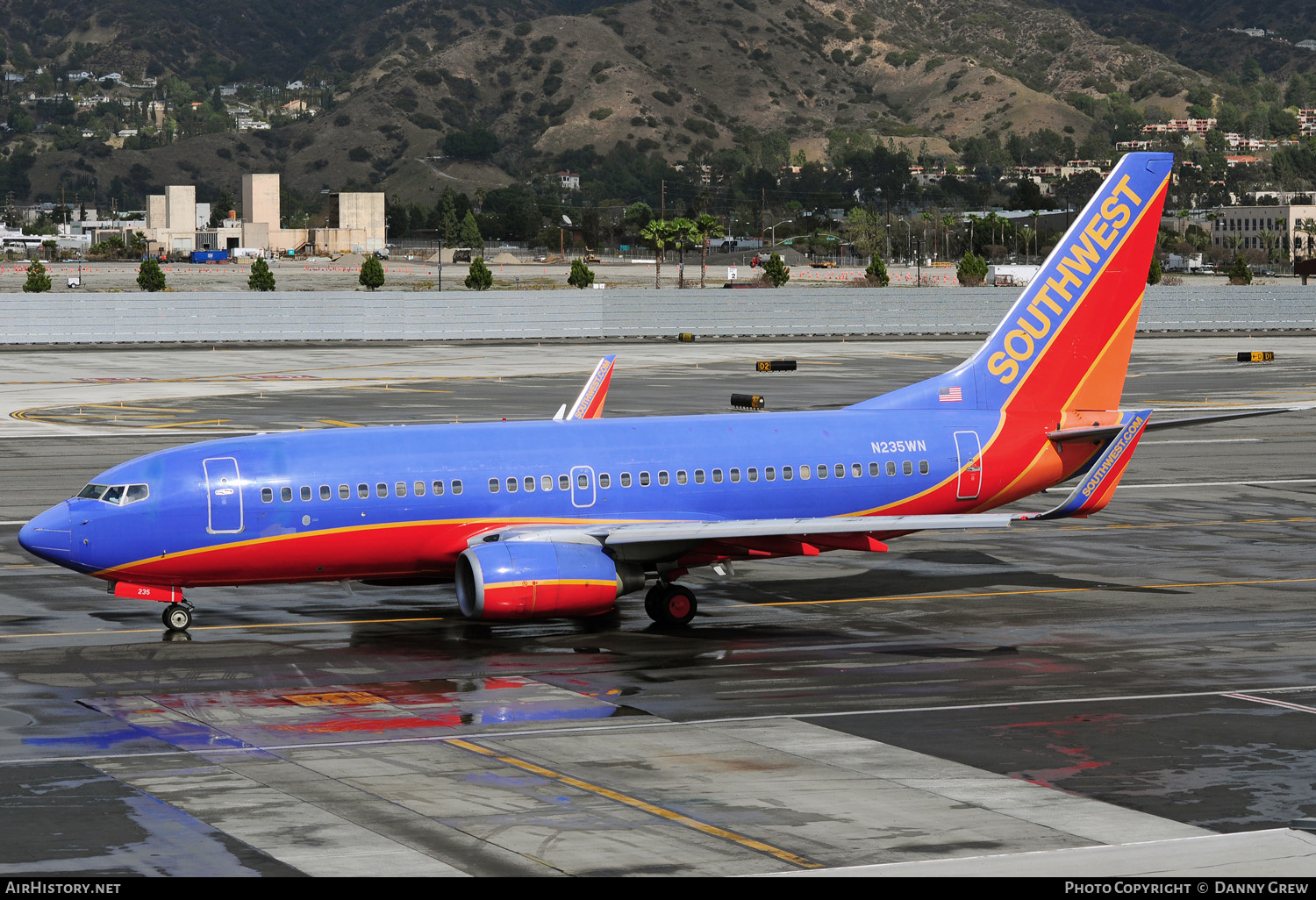 Aircraft Photo of N235WN | Boeing 737-7H4 | Southwest Airlines | AirHistory.net #157375