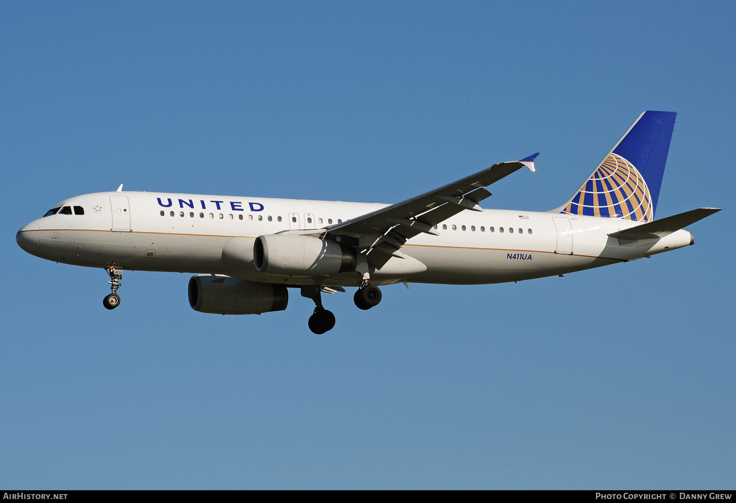 Aircraft Photo of N411UA | Airbus A320-232 | United Airlines | AirHistory.net #157468