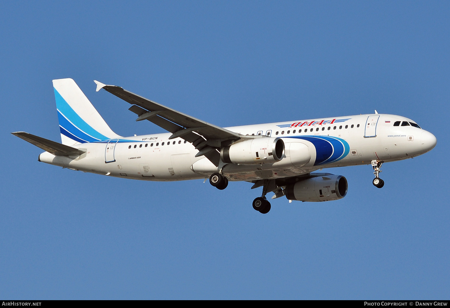 Aircraft Photo of VP-BCN | Airbus A320-232 | Yamal Airlines | AirHistory.net #157496